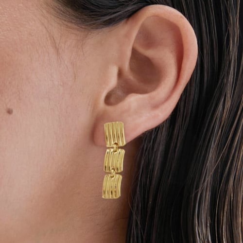 Connect gold-plated long earrings in rectangle shape