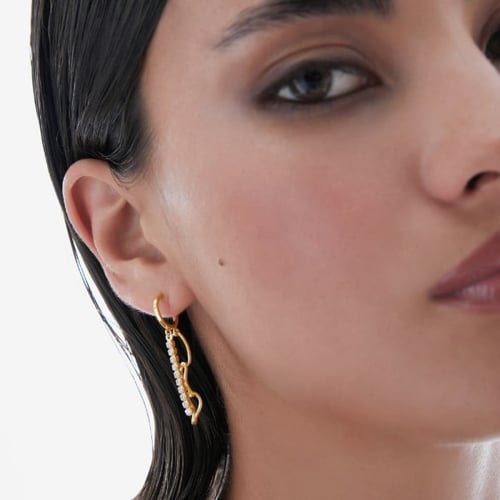 Connect gold-plated hoop earrings in waterfall shape