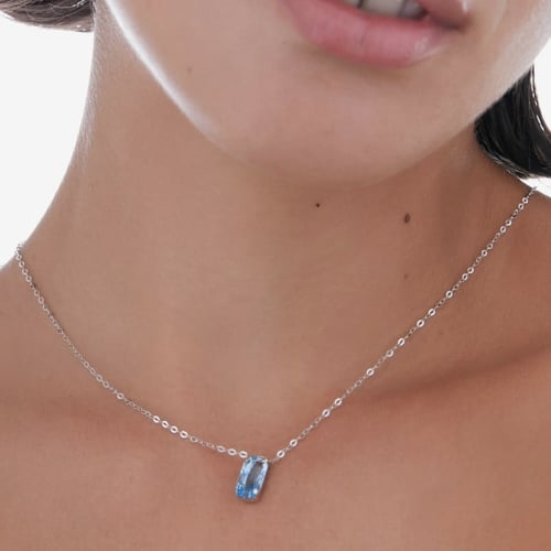 Inspire sterling silver short necklace with blue crystal in rectangle shape