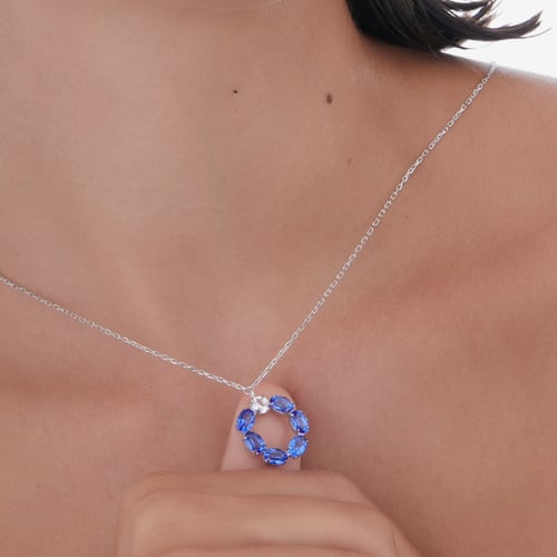 Harmony sterling silver short necklace with blue crystal in circle shape