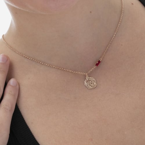 Scarlet flower scarlet necklace in rose gold plating