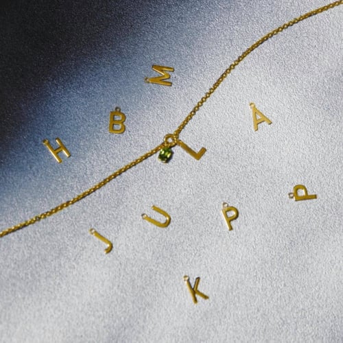Initiale letter B gold-plated short necklace with green crystal