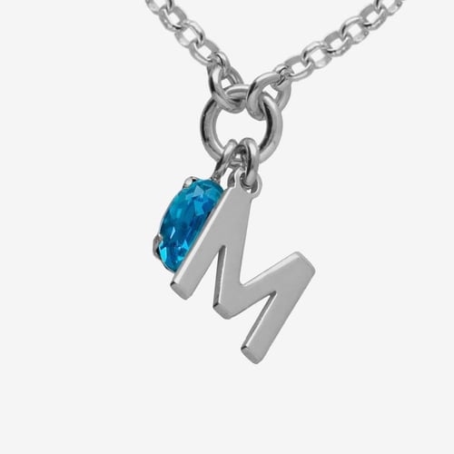 Collar corto letra M color azul elaborado en plata