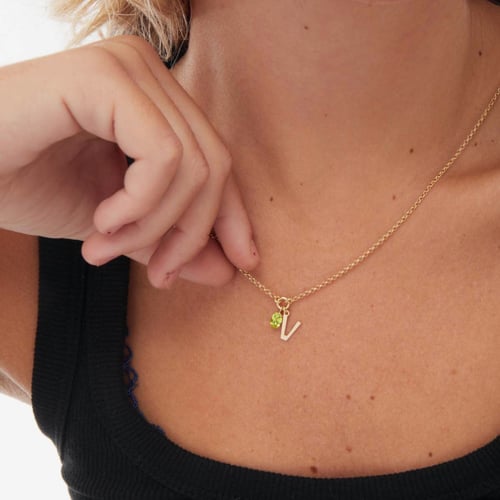 Initiale letter V gold-plated short necklace with green crystal
