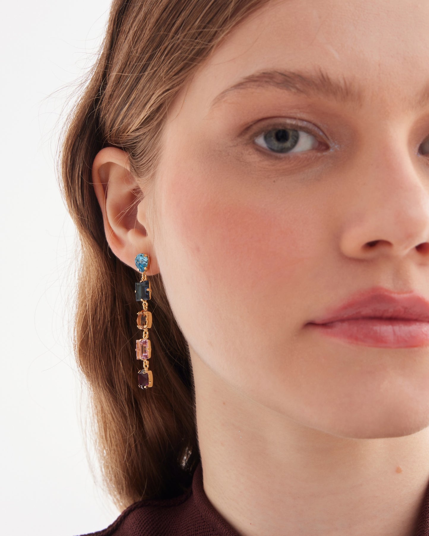 Pendientes largos Borea con cristal multicolor en Plata baño Oro