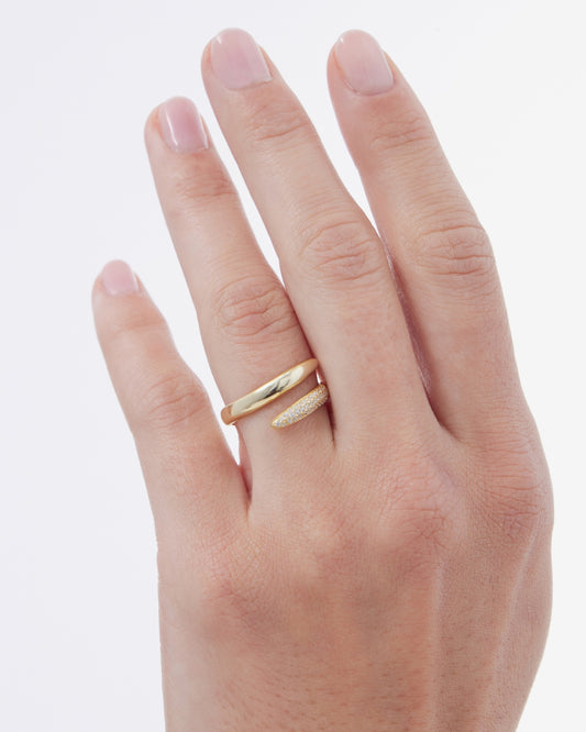 Anillo ajustable Lux cruzado con circonita blanca en Plata