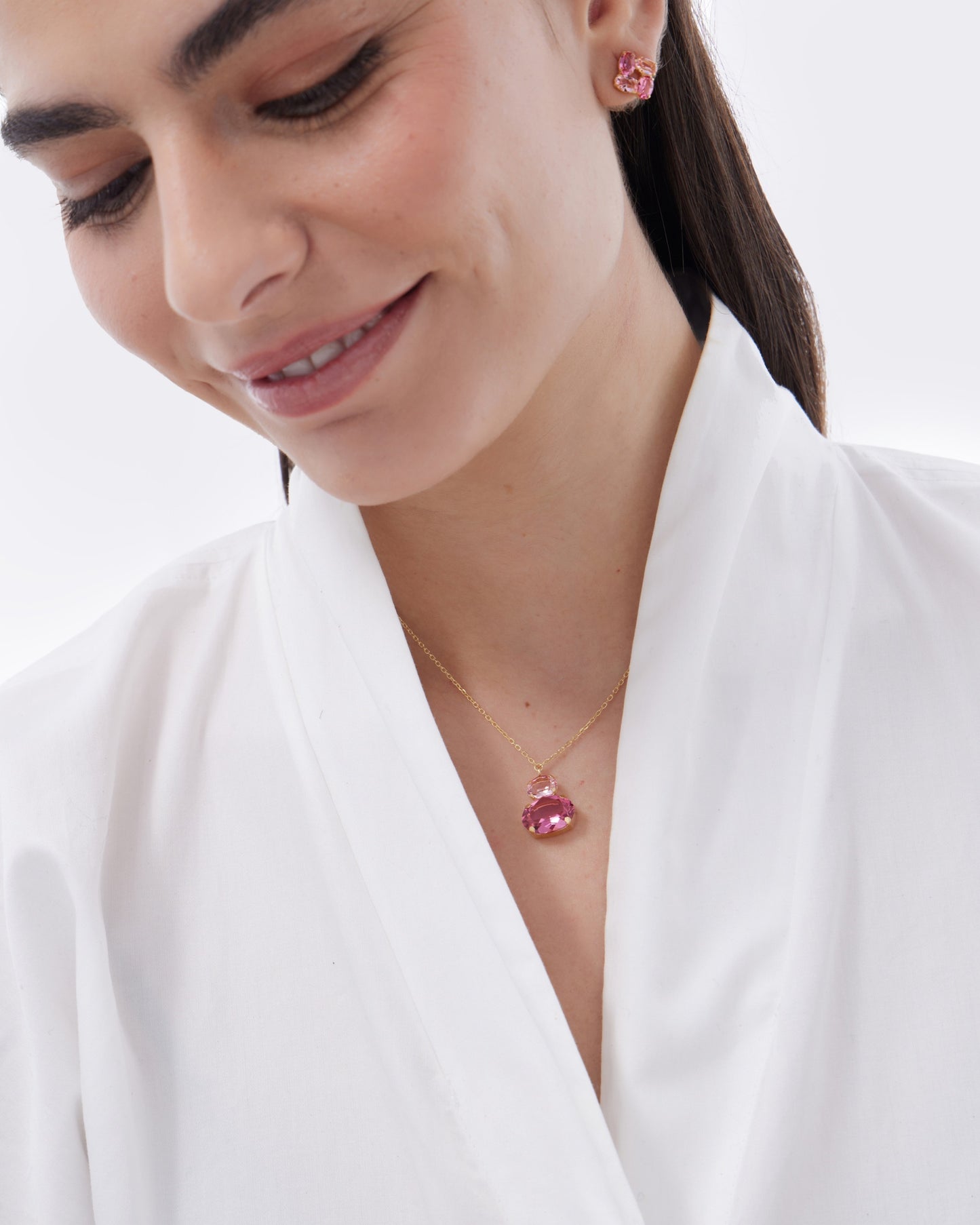 Pendientes cortos Eau con cristal rosa en Plata baño Oro