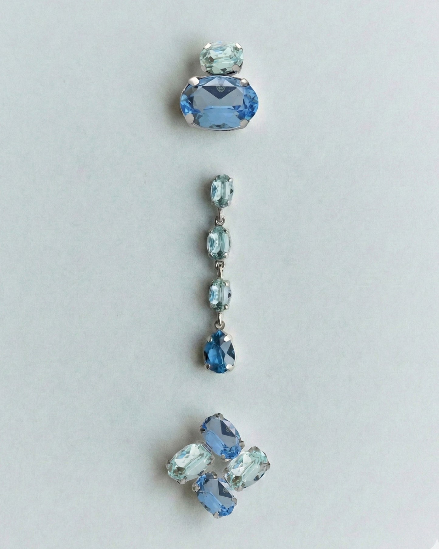 Pendientes largos Eau con cristal azul en Plata baño Rodio