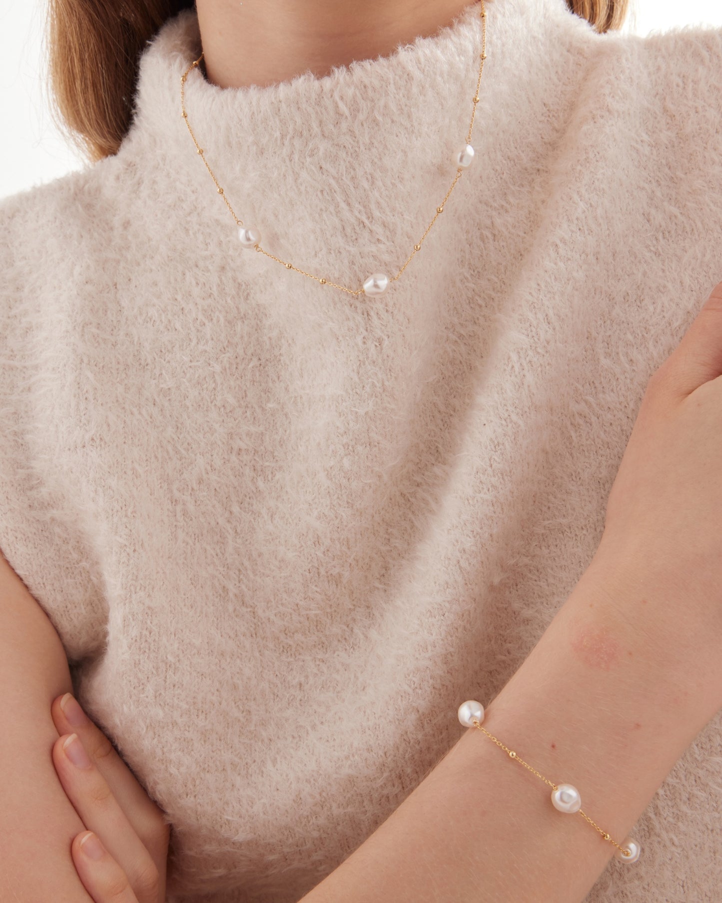 Collar corto Sera con perla barroca en Plata