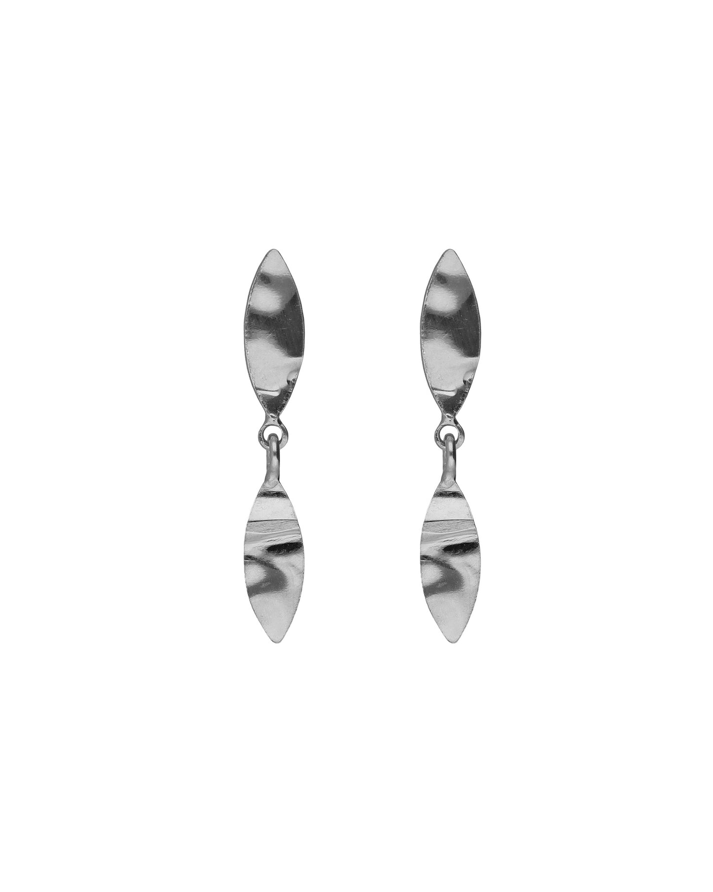 Pendientes cortos textura hoja Alpina en Plata