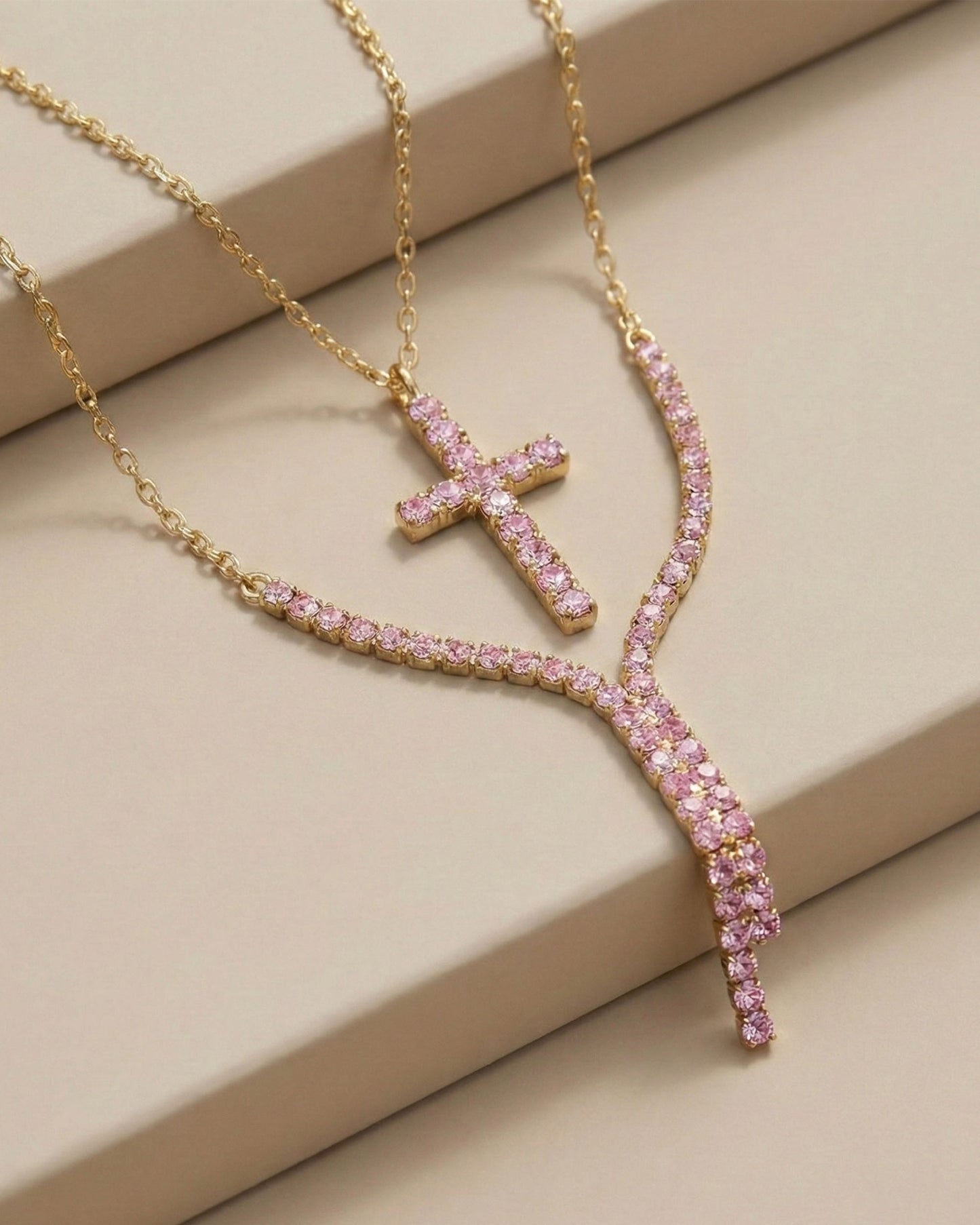 Collar largo Eau con cristales riviere rosa en Plata baño Oro