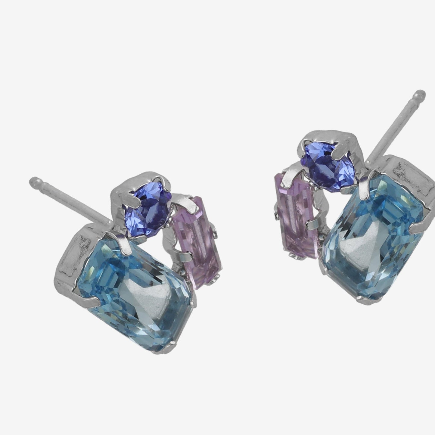 Pendientes botón Inspire rectángulo cristal azul en Plata baño rodio