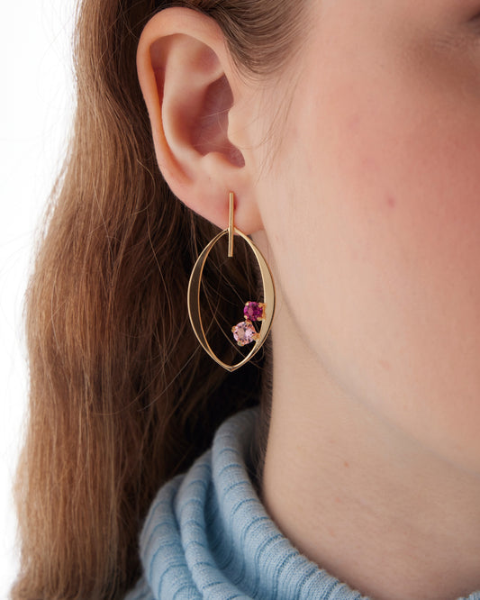 Pendientes largos Alpina con cristales rosas en Plata baño Oro