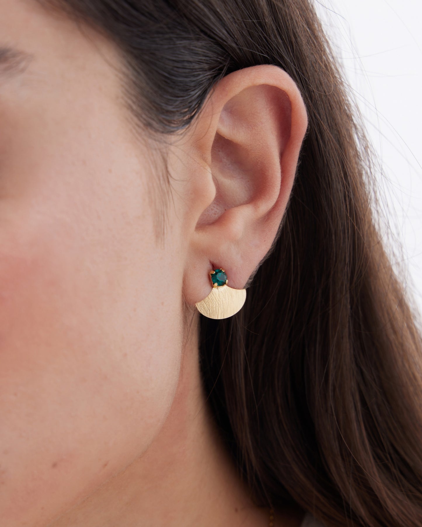 Pendientes botón Azure abanico textura con cristal verde en Plata baño Oro
