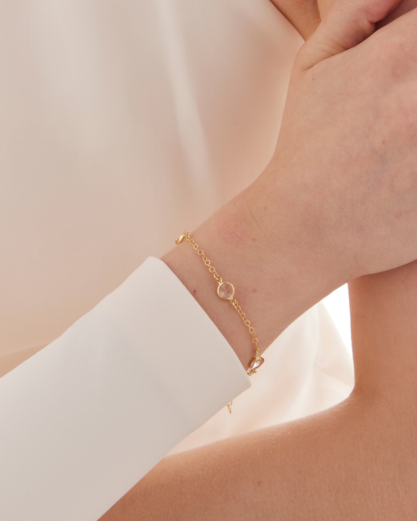 Pulsera círculo 7mm Lieve con cristal en Plata