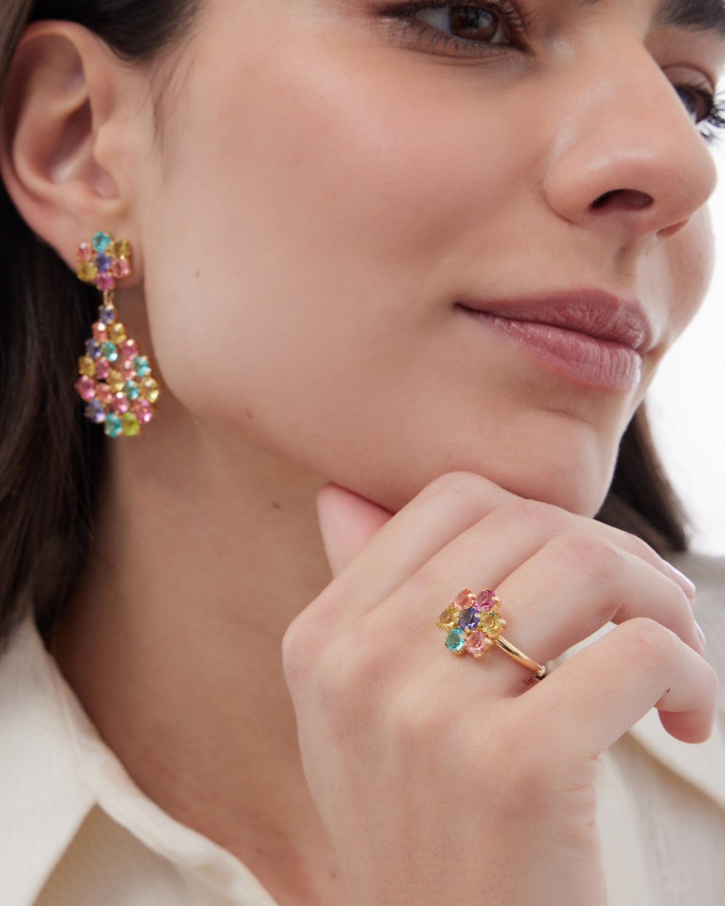 Anillo ajustable Fleur flor con cristal multicolor en Plata baño Oro
