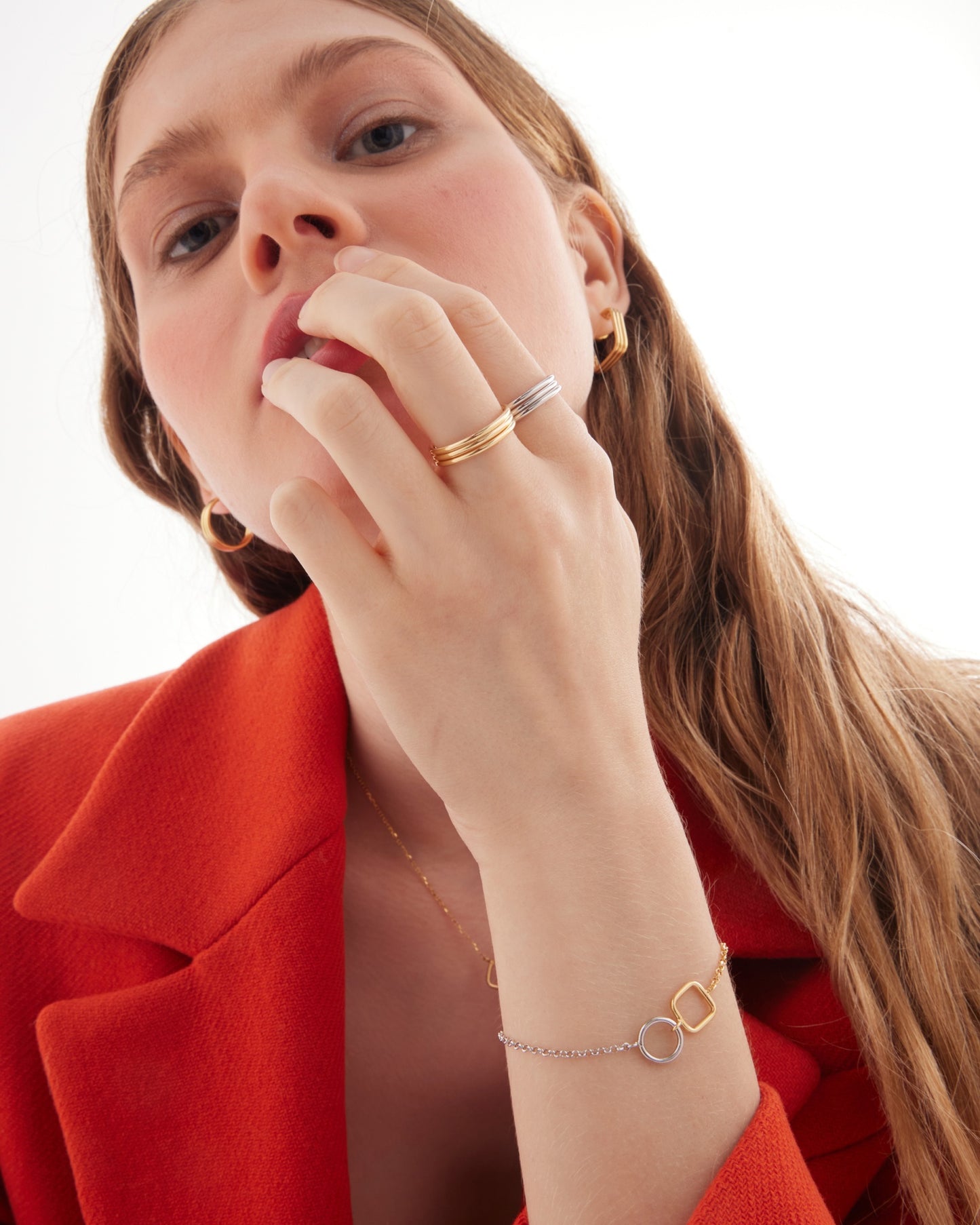 Pulsera bicolor círculo y cuadrado Nivola en Plata baño Oro y Rodio