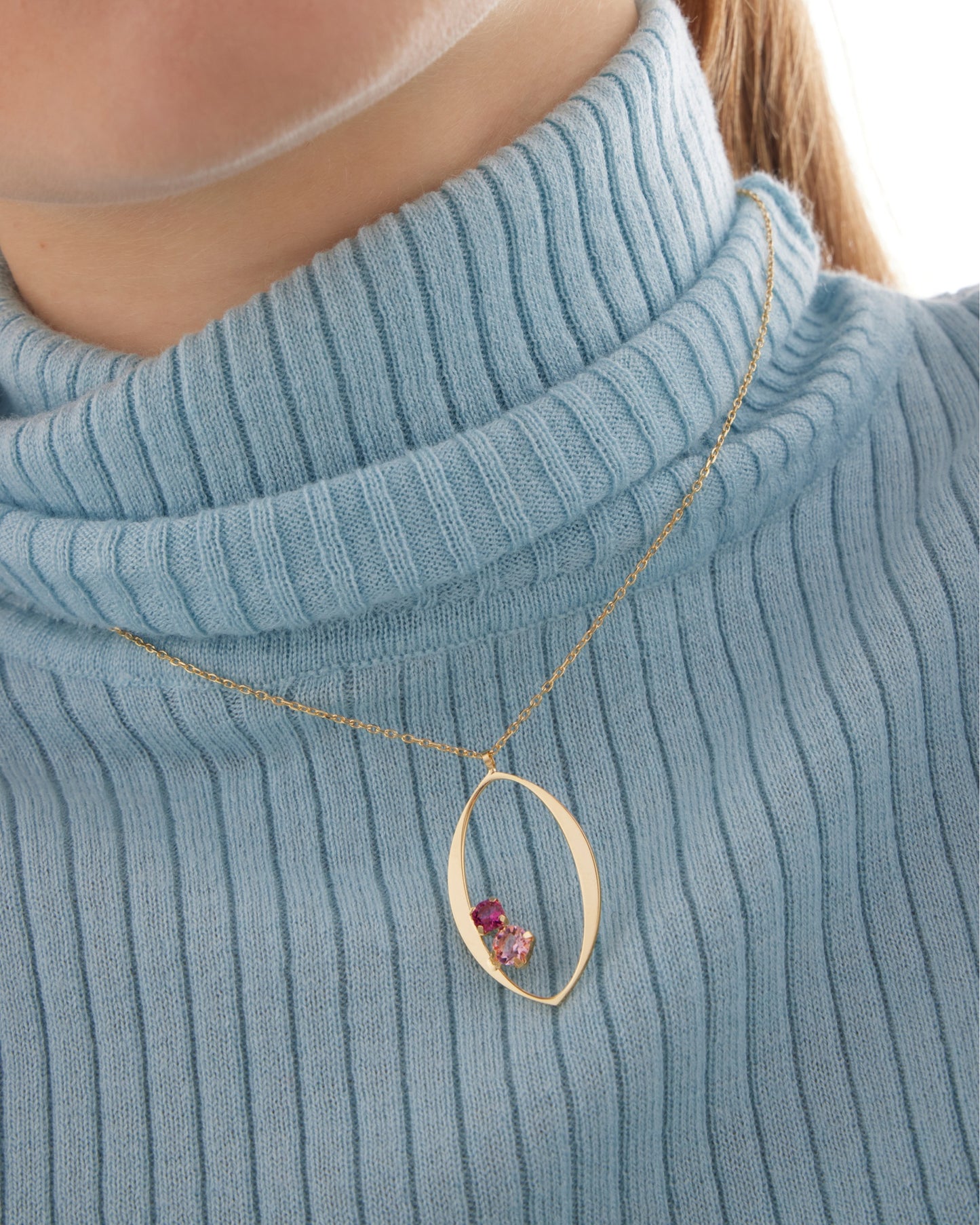 Collar largo Alpina con cristales rosas en Plata baño Oro
