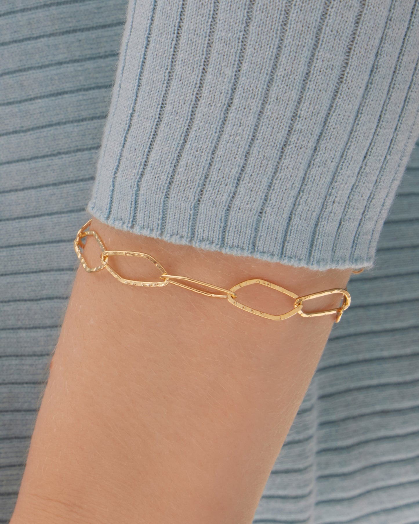 Pulsera textura eslabón Alpina en Plata