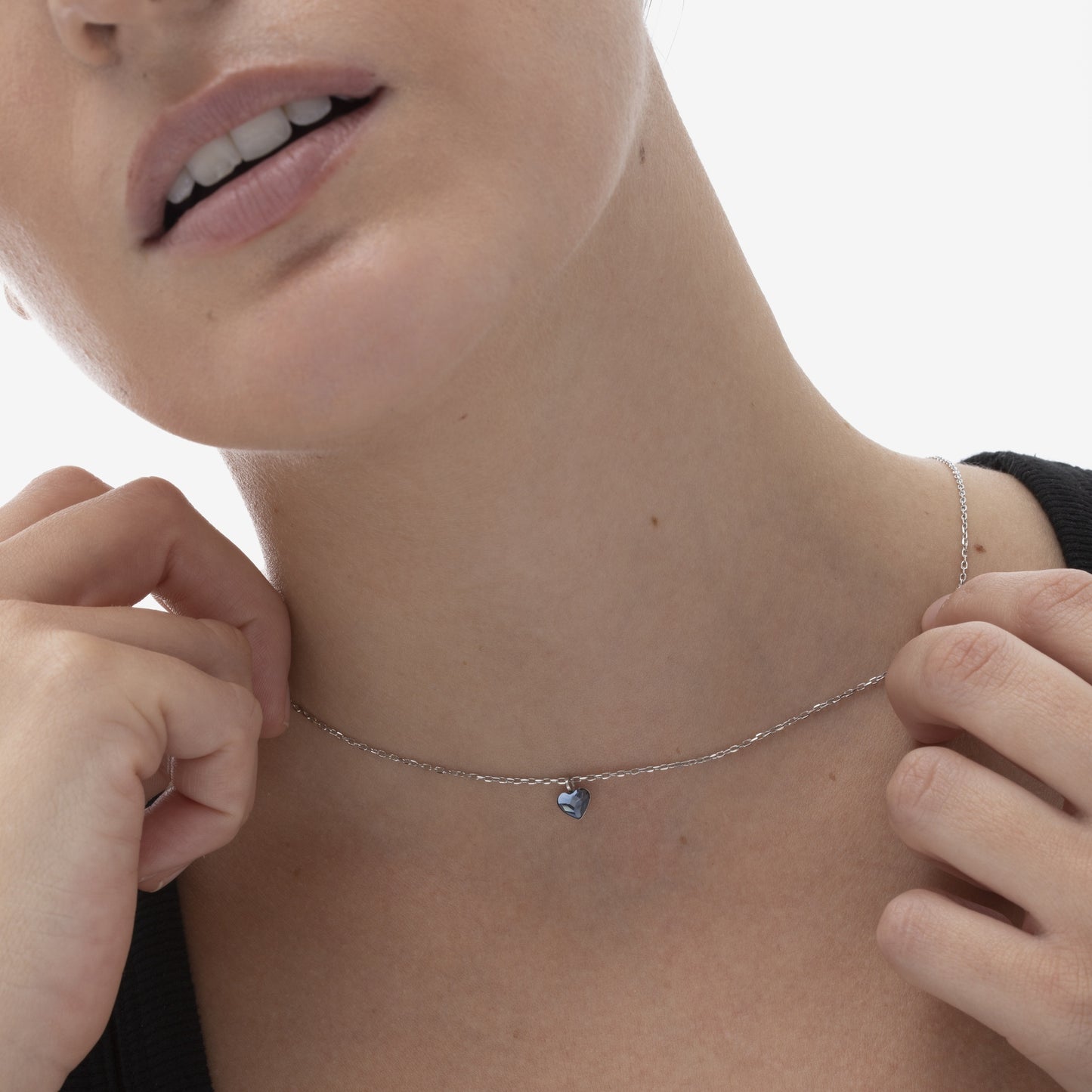 Collar corto Cuore corazón pequeño cristal en Plata baño rodio