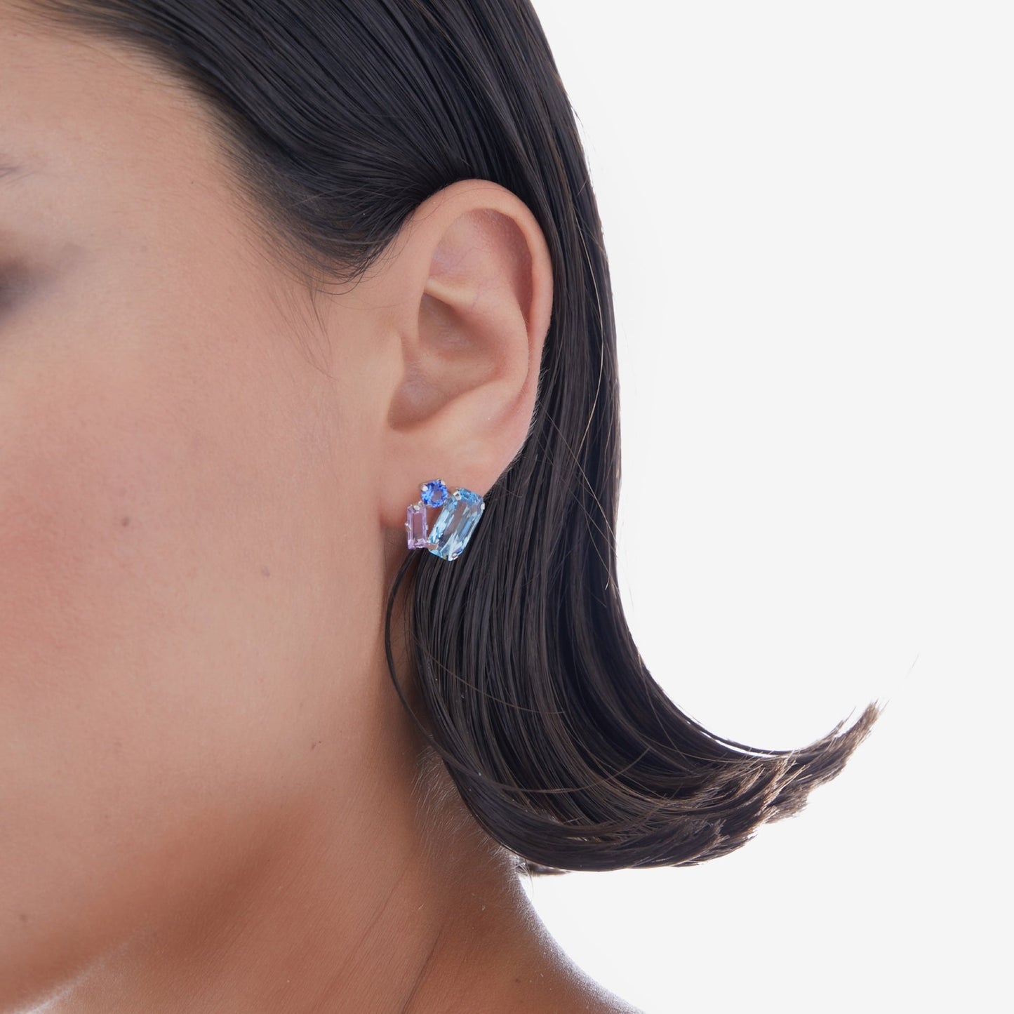 Pendientes botón Inspire rectángulo cristal azul en Plata baño rodio