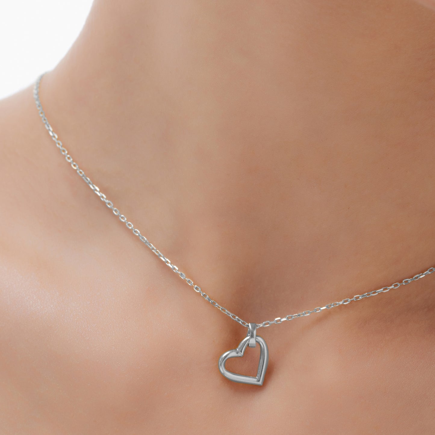 Collar corto Sincerely corazón en Plata
