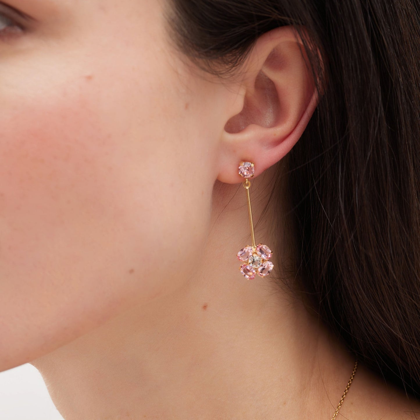 Pendientes cortos flor God Morgen con cristal en Plata baño Oro