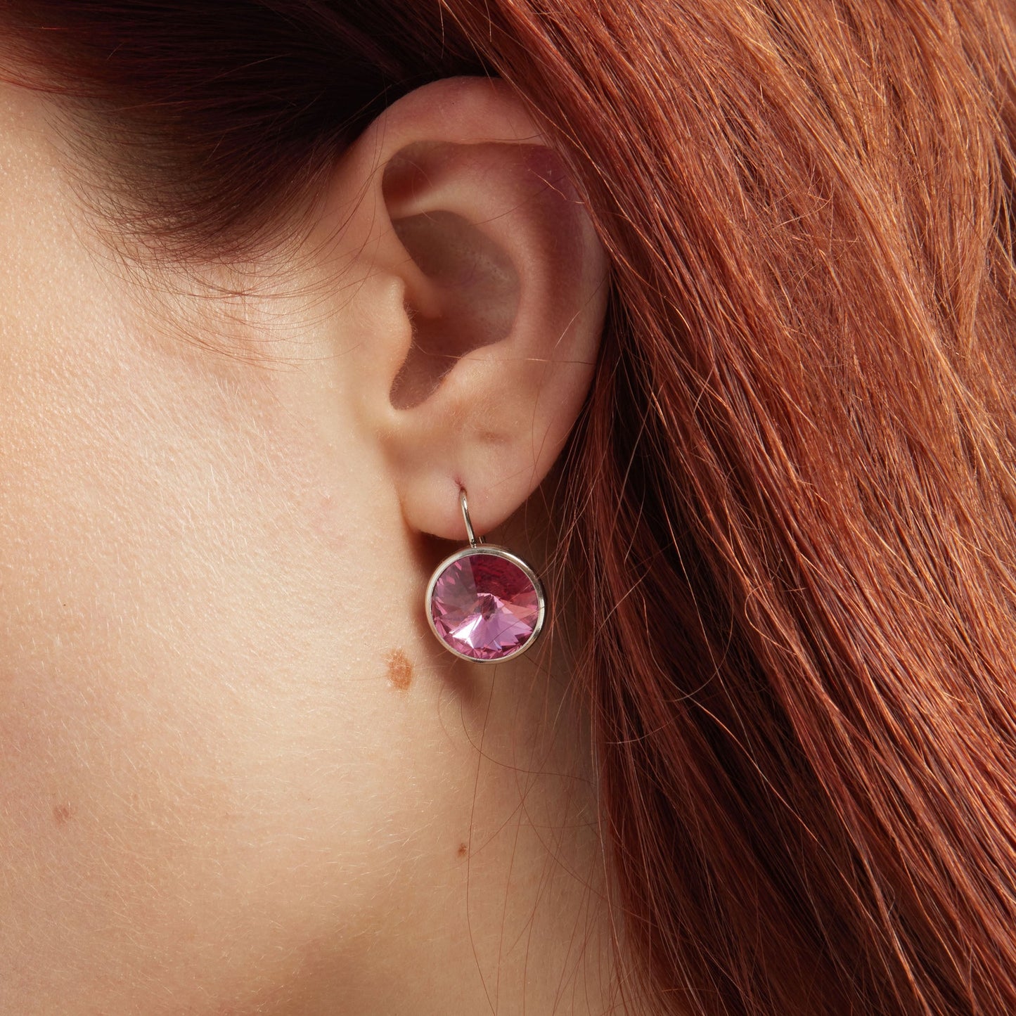 Pendientes cortos Basic Pendientes gancho cortos 15mm círculo cristal en Plata baño rodio