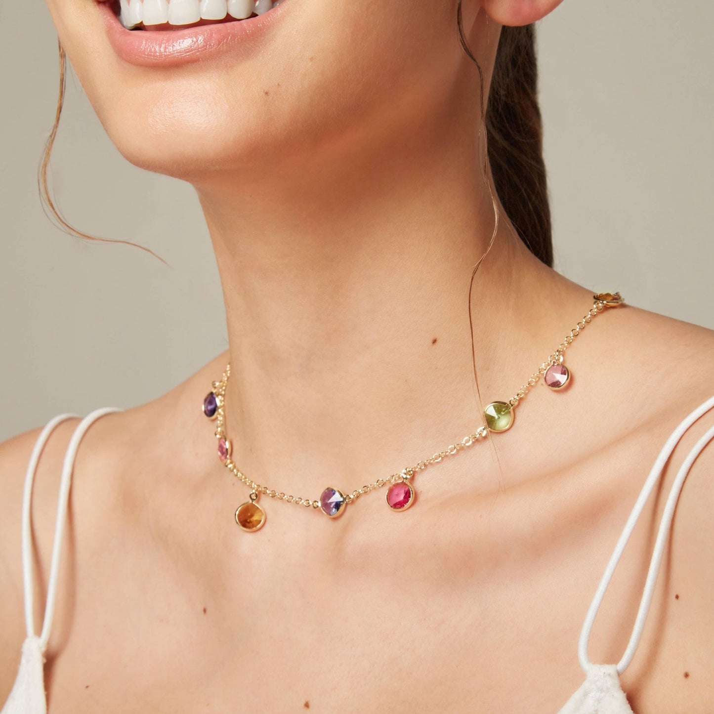 Collar corto Basic círculo 7mm cristal multicolor en Plata