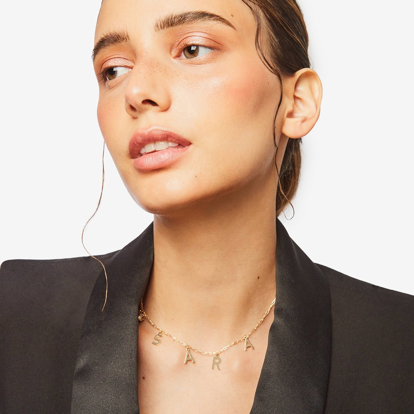 Collar personalizado de 4 letras en Plata