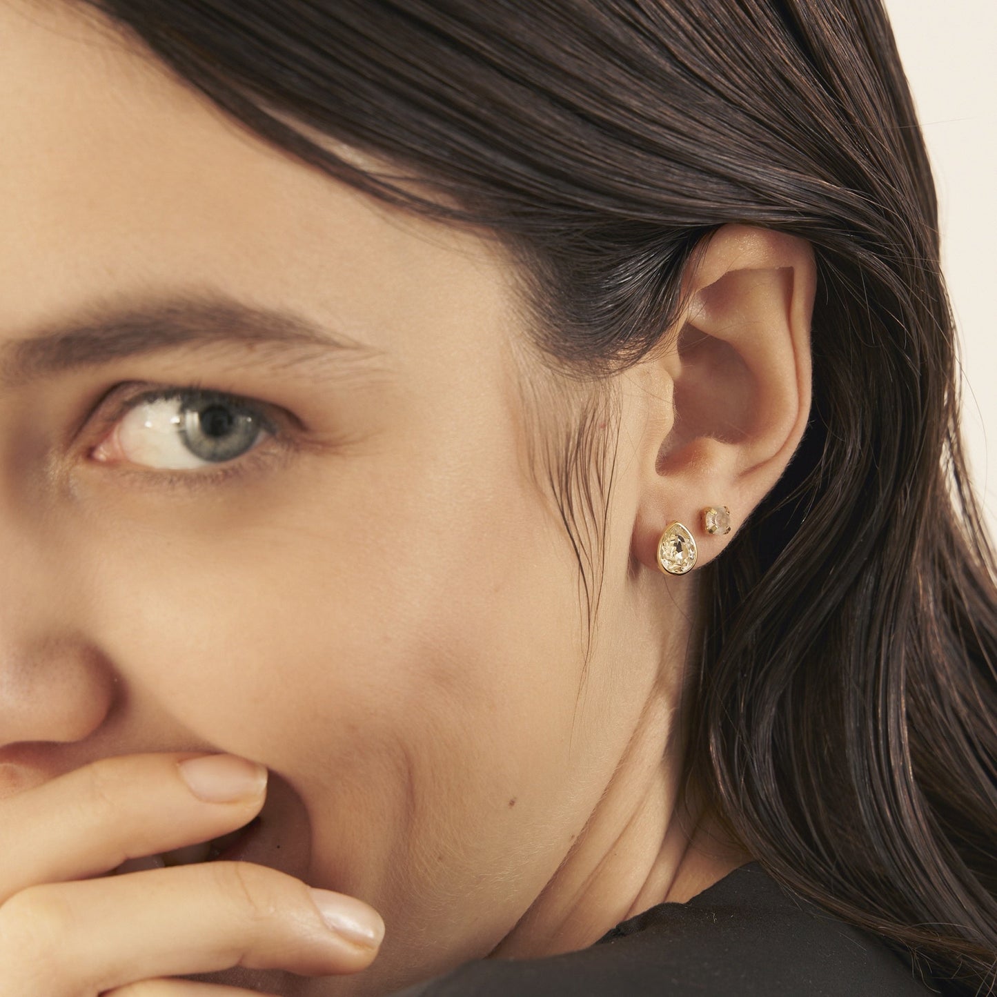 Pendientes botón Essential lágrima cristal en Plata baño Oro