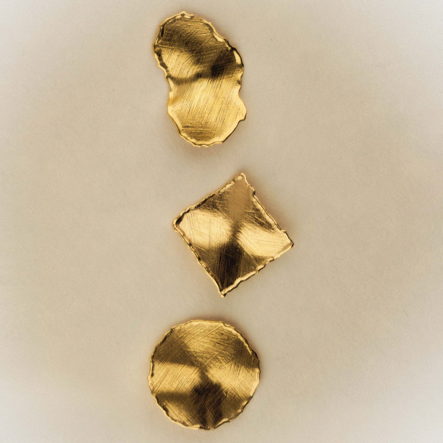 Pendientes cortos New York textura oval en Plata