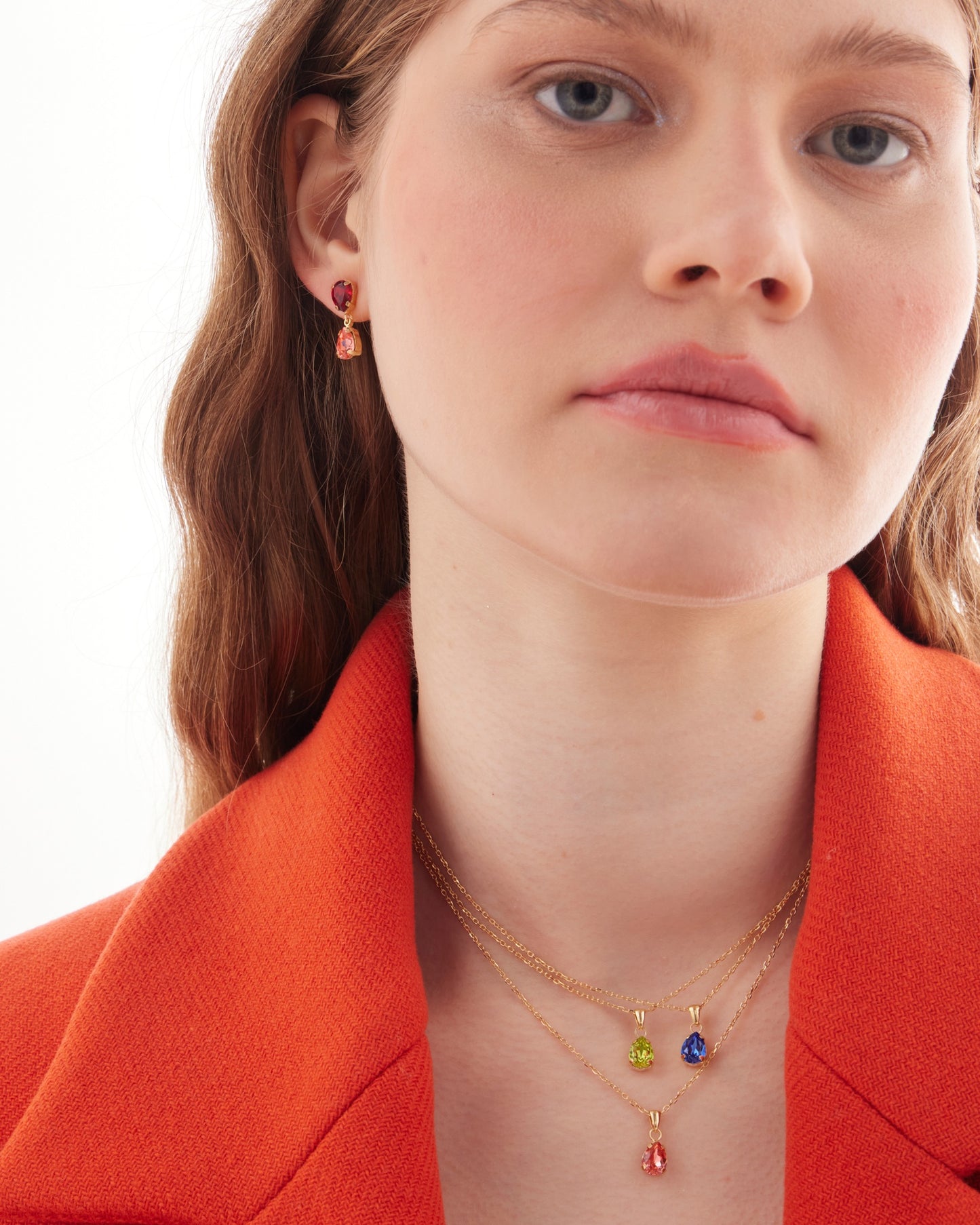 Collar corto lágrima Birthstone con cristal en Plata baño Oro