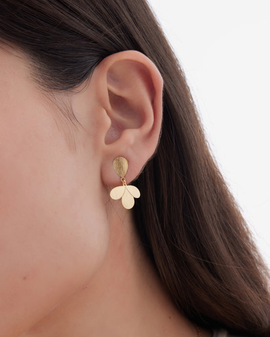 Pendientes cortos Azure gota textura en Plata baño Oro