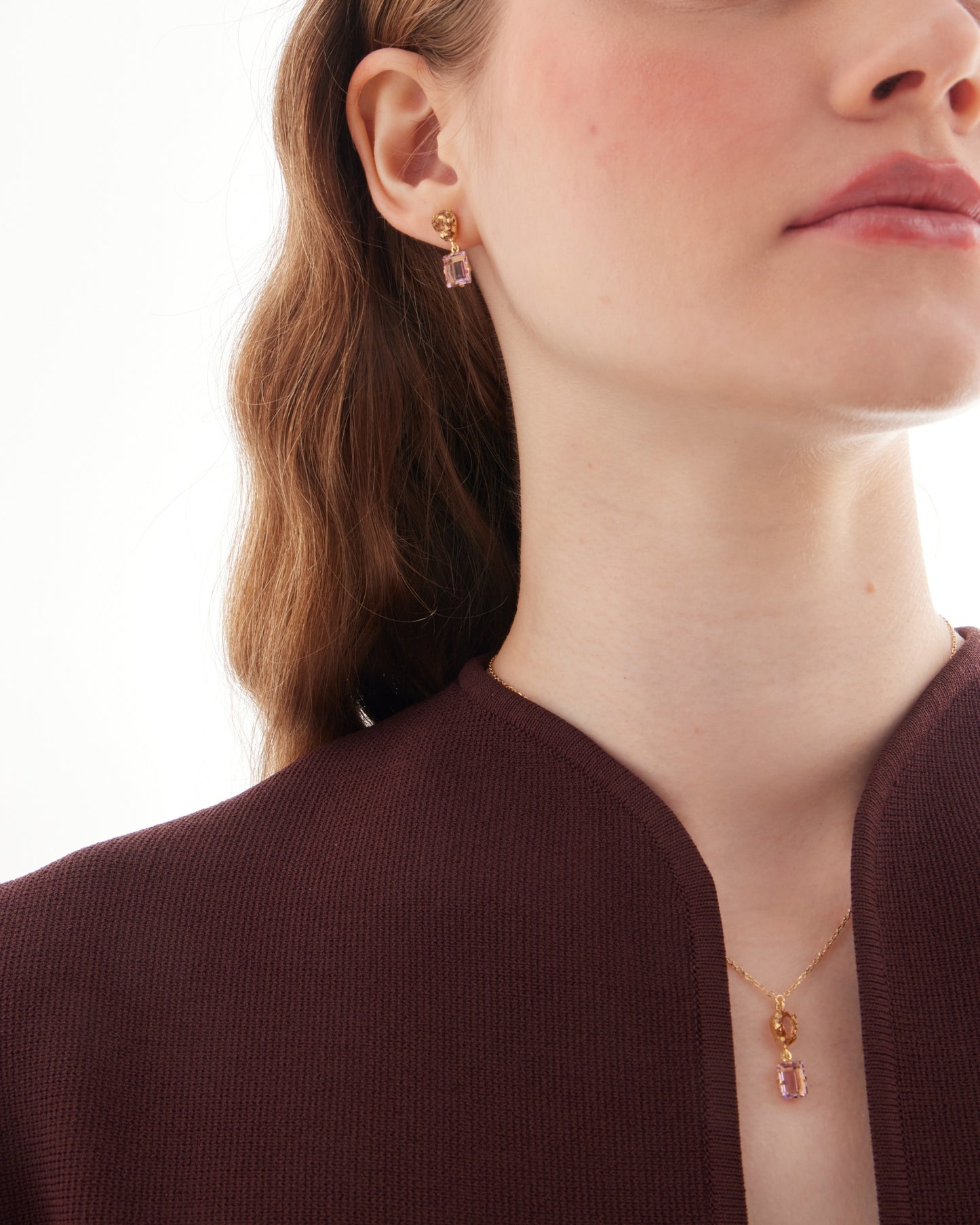 Collar corto Borea con cristal rosa y champán en Plata baño Oro