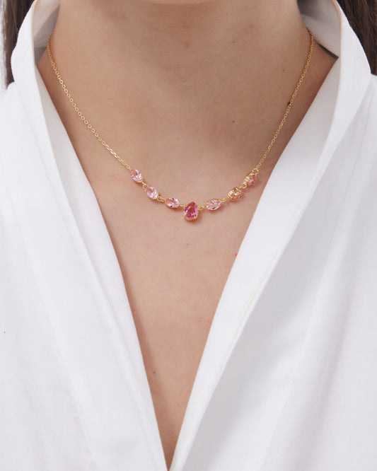 Collar corto Eau con cristal rosa en Plata baño Oro