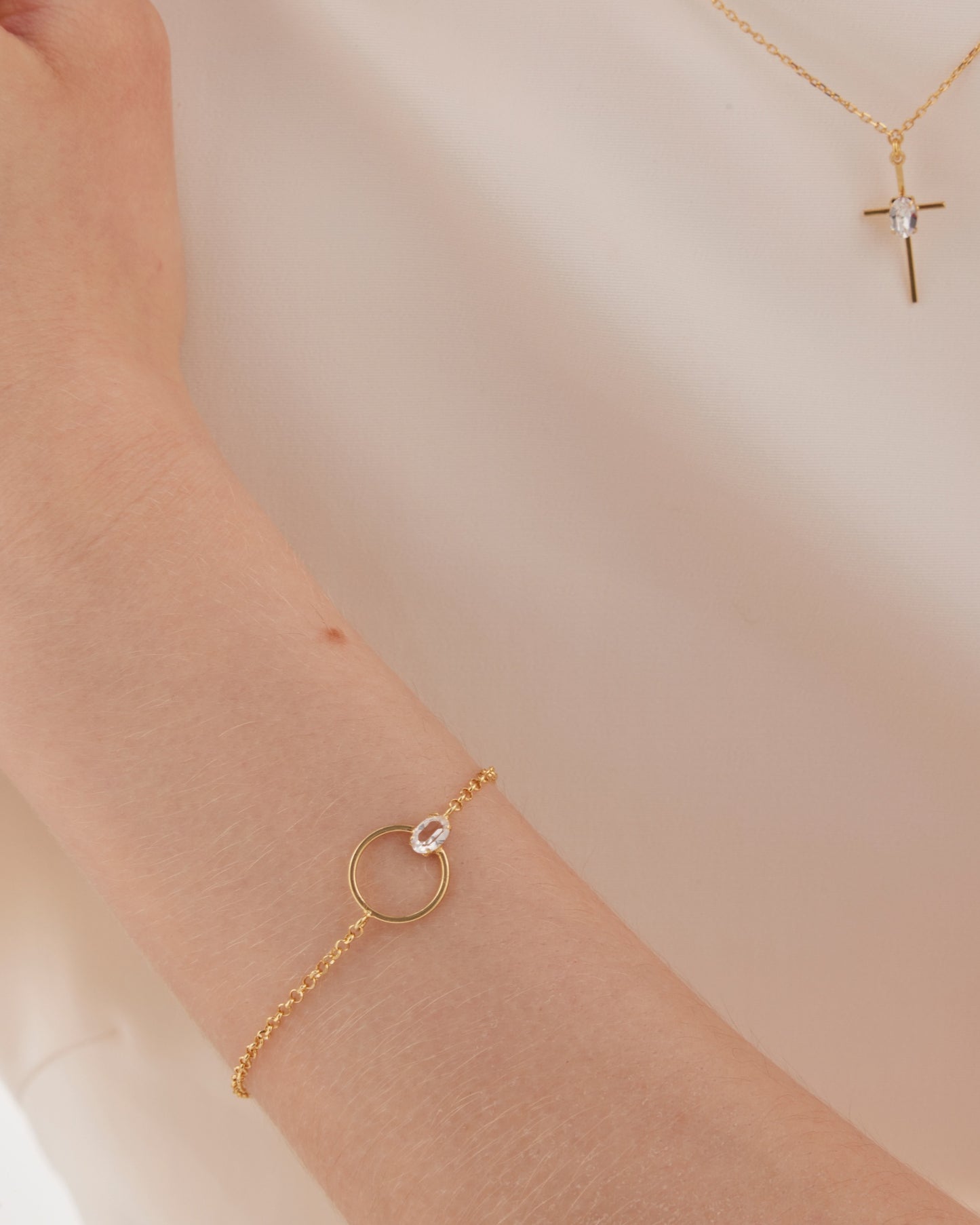 Pulsera oval y círculo Lieve con cristal blanco en Plata