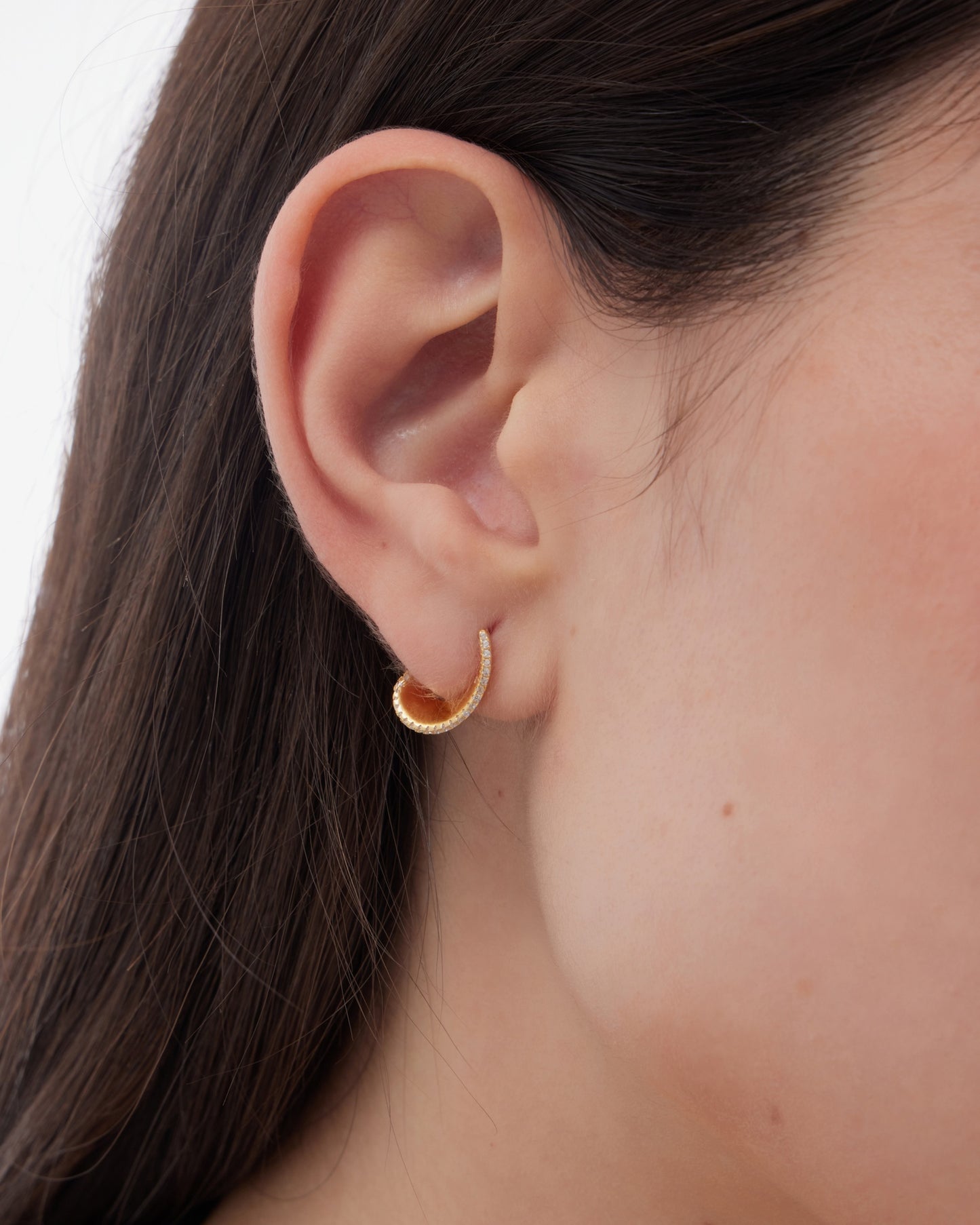 Pendientes cortos click Lux gota con circonita blanca en Plata