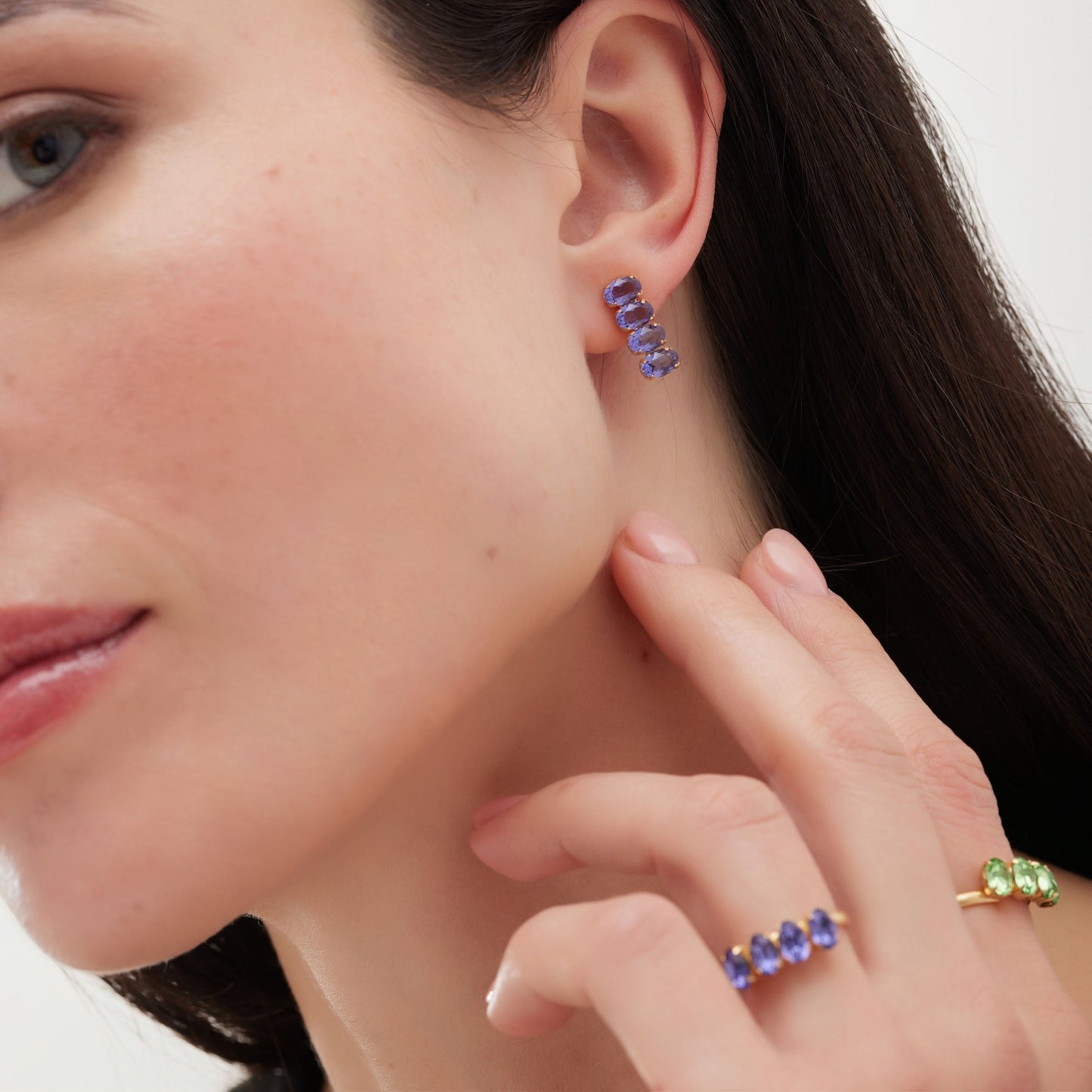 Pendientes cortos God Morgen con cristal en Plata baño Oro