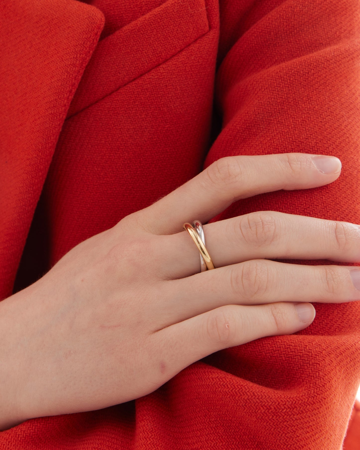 Anillo ajustable bicolor cruzado Nivola en Plata baño Oro y Rodio