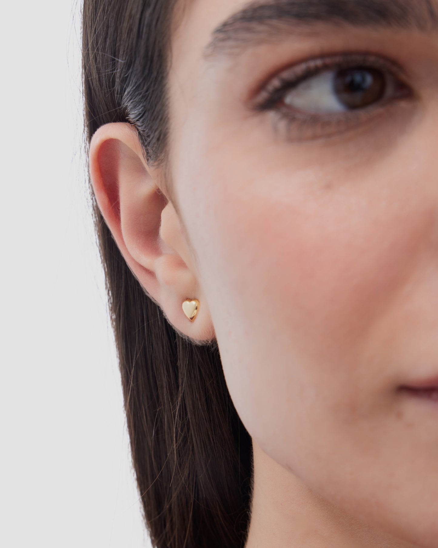 Pendientes botón Muá corazón pequeño en plata
