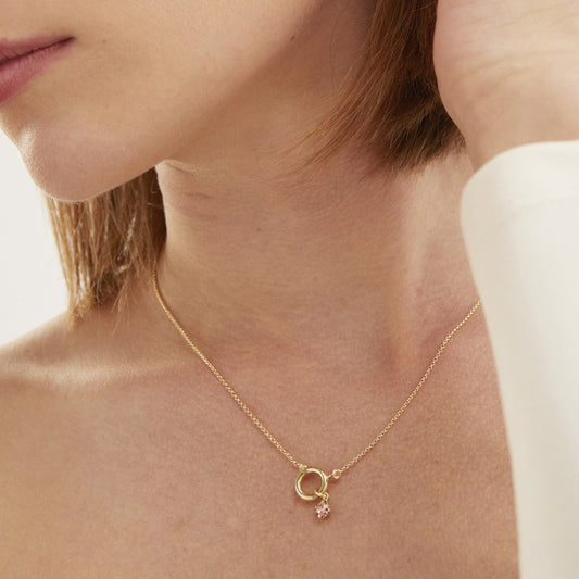 Collar corto Zahara círculo Perla en Plata baño Oro
