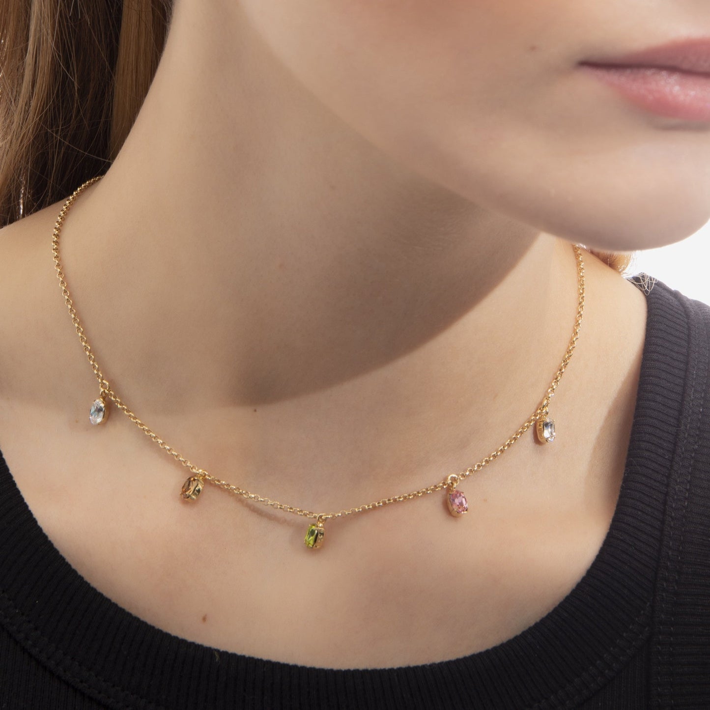 Collar corto Alyssa oval cristal multicolor en Plata