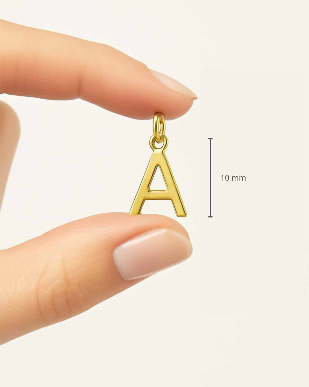 Charm Mediano de letra 10mm en Plata