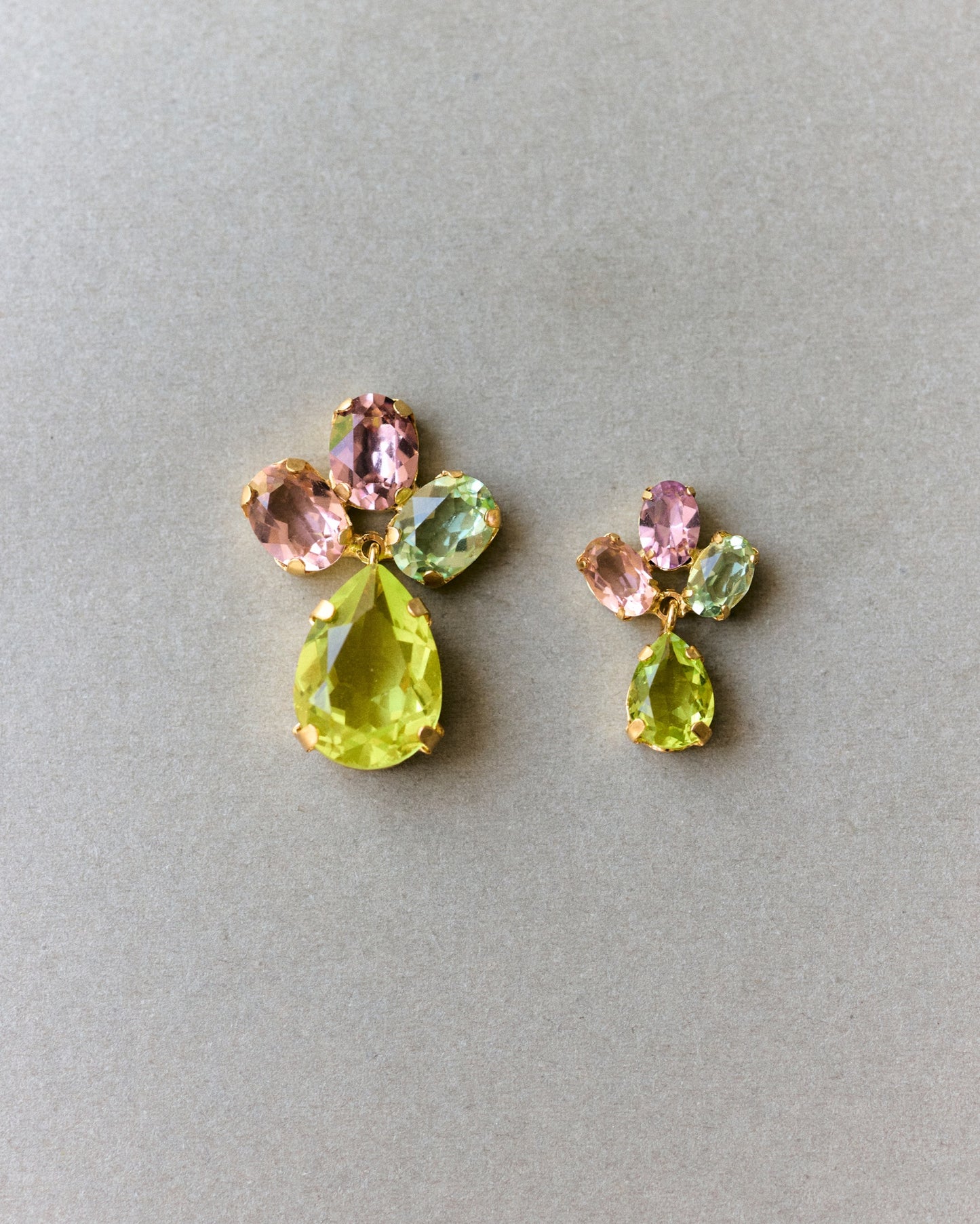 Pendientes largos flor Amalfi con cristal en Plata baño Oro